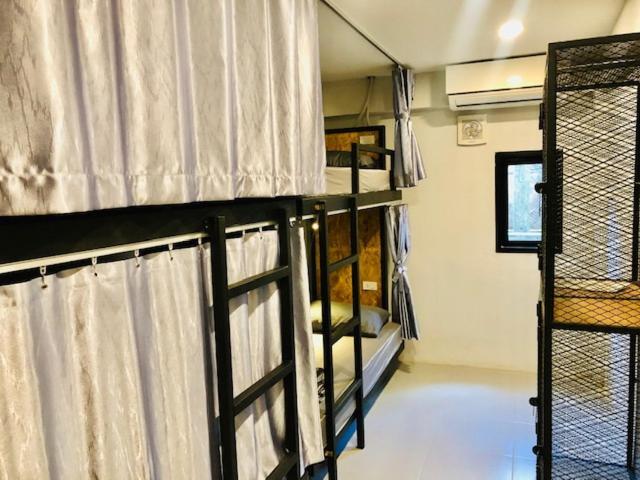 Zleepingpills Aonang Krabi Hostel Buitenkant foto